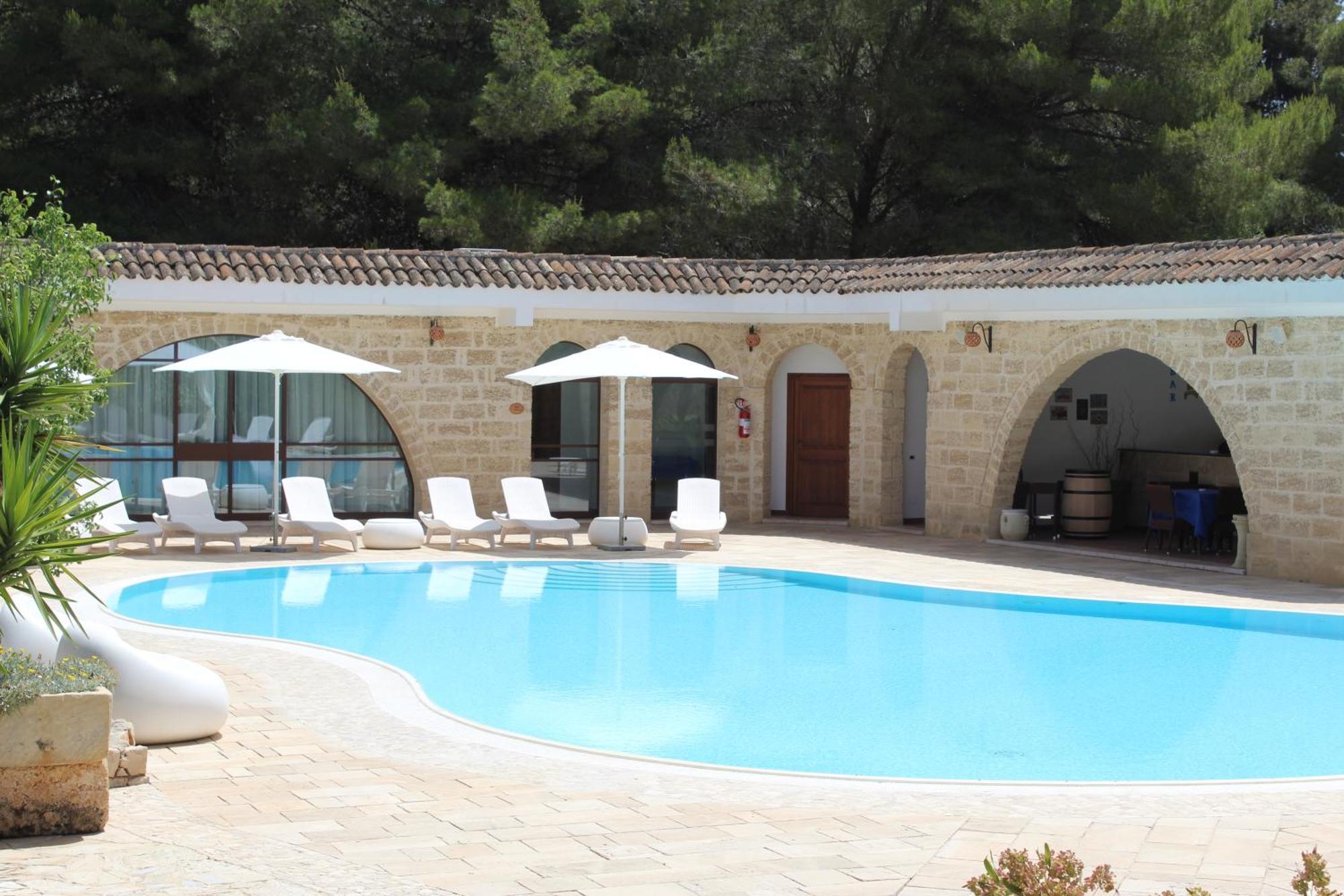 Masseria Relais Santa Teresa Sannicola Exterior photo