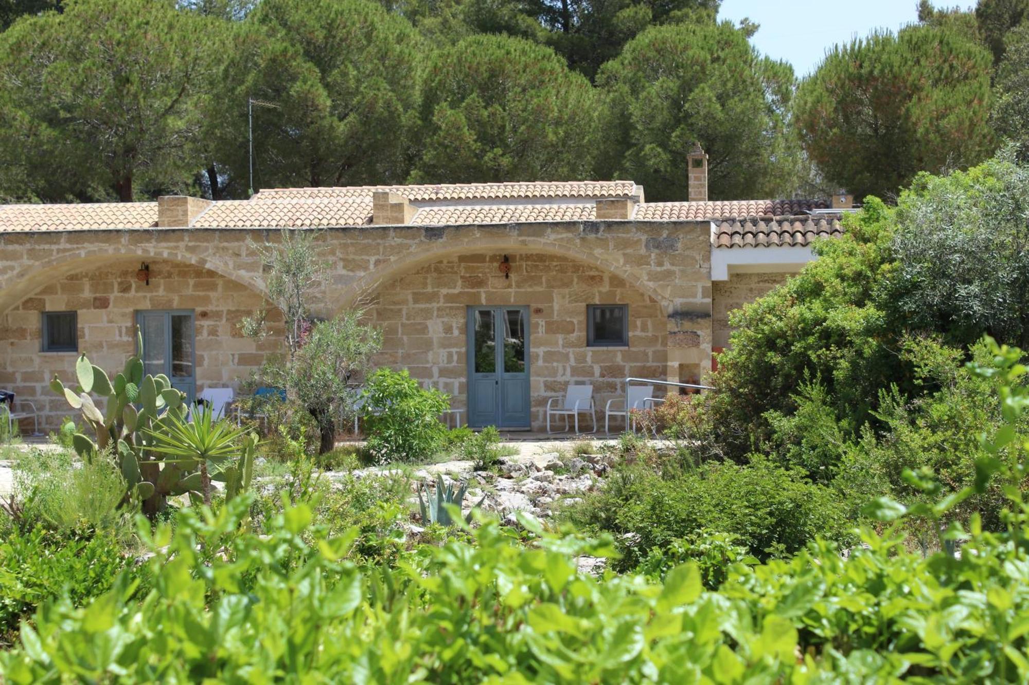 Masseria Relais Santa Teresa Sannicola Exterior photo